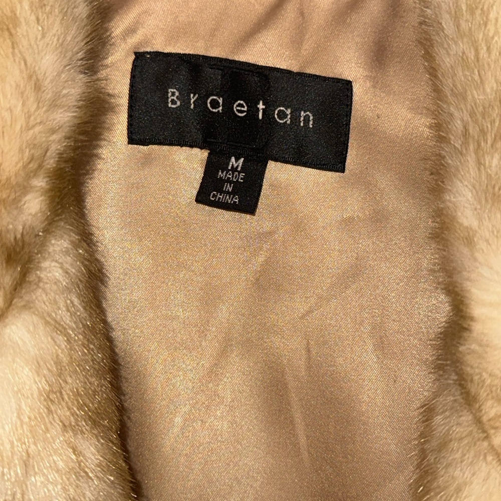💥SALE💥Braetan Faux Fur Coat Jacket Tan Camel Zip Front Size Medium - Picture 2 of 8
